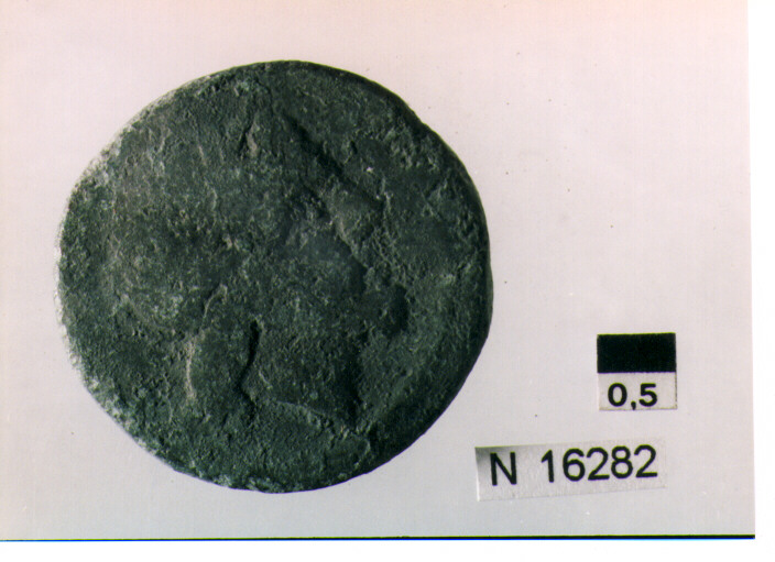 R/ testa di Giove laureato a destra; V/ prua di nave a destra sopra segnodel valore (moneta, semisse) (sec. III a.C)