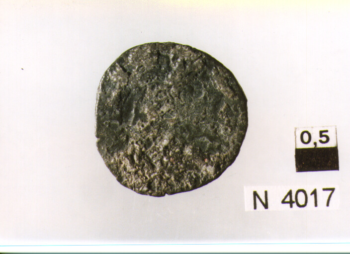 R/ illeggibile; V/ croce accantonata da quattro globetti (moneta, cavallo) (sec. XVI d.C)