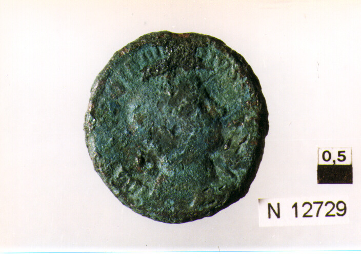 R/ busto drappeggiat, corazzato di Gordiano III a destra; V/ Giove stantedi fronte, la testa a sinistra, con lungo scettro e fulmine (moneta, asse) (sec. III d.C)