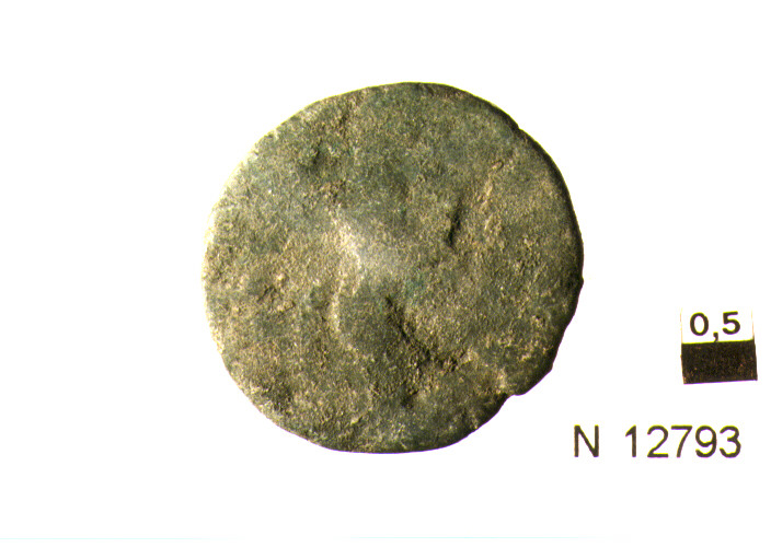 R/ testa di Marco Aurelio(?) a destra; V/ figura stante drappeggaita a sinistra (moneta, asse) (sec. II d.C)