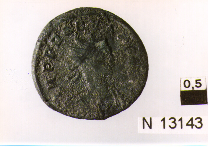 R/ busto drappeggiato e corazzato di Probo con coron aradiata a destra; V/ Pace stante a sinistra con scettro e ramo d'olivo (moneta, antoniniano) (sec. III d.C)