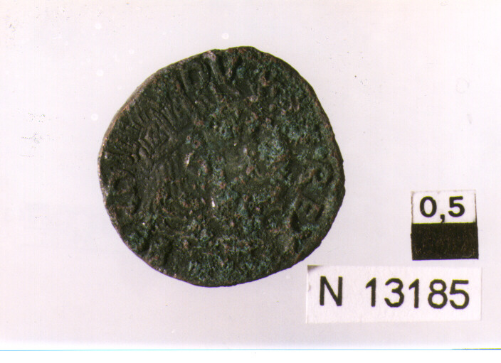 R/ testa radiata a destra; V/ cavallo gradiente a destra, con la zampa sinistra sollevata (moneta, cavallo) (sec. XV d.C)