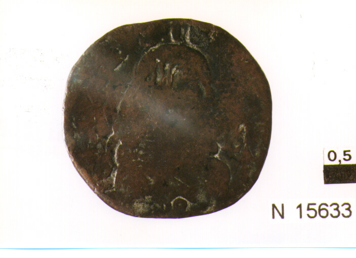 R/ busto con lunga capigliatura a destra; V/ stemma a forma di cuore bipartito e coronato (moneta, grano) (sec. XVII d.C)