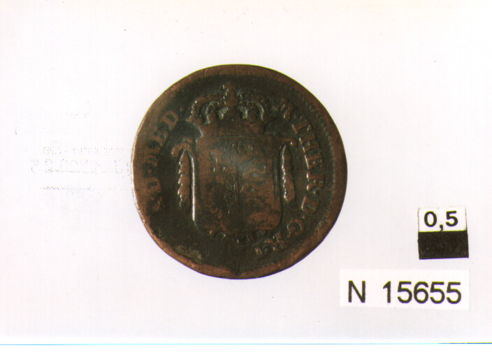 R/ stemma coronato bipartito con l'aquila e la biscia, ai lati dello stemma due ornati pendenti; V/ iscrizione nel campo entro corona di palma e d'alloro (moneta, mezzo soldo) (sec. XVIII d.C)