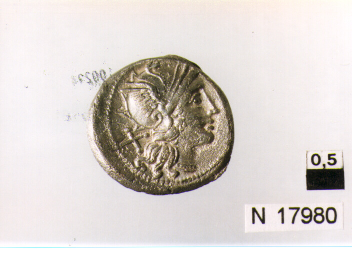 R/ testa di Roma con elmo alato a destra, dietro segno del valore; V/ Luna in biga a destra (denario) (sec. II a.C)