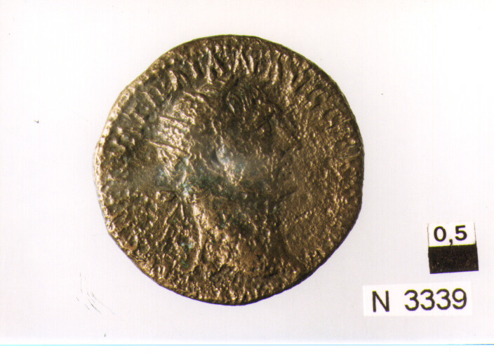 R/ testa radiata di imperatore a destra; V/ Iustitia (?) seduta a sinistra con cornucopia (moneta, dupondio) (sec. II d.C)