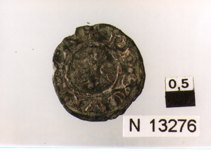 R/ tre lettere nel campo in cornice circolare; V/ croce patente (moneta, denaro) (sec. XIII d.C)