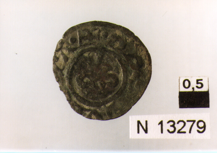 R/ croce patente; V/ tre lettere nel campo (moneta, denaro) (sec. XIII d.C)