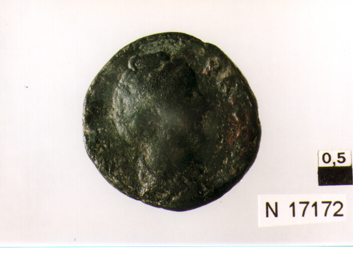R/ busto drappegiato e diademato di Faustina a destra; V/ figura femminile drappeggiata stante a sinistra (moneta, dupondio) (sec. II d.C)
