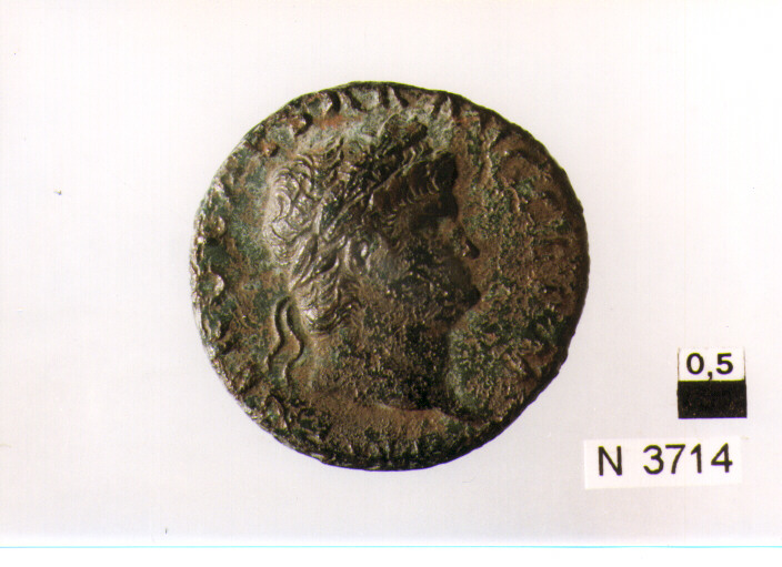 R/ testa laureata di Nerone a destra; V/ vottoria in volo verso sinistra con scudo iscritto (moneta, asse) (sec. I d.C)