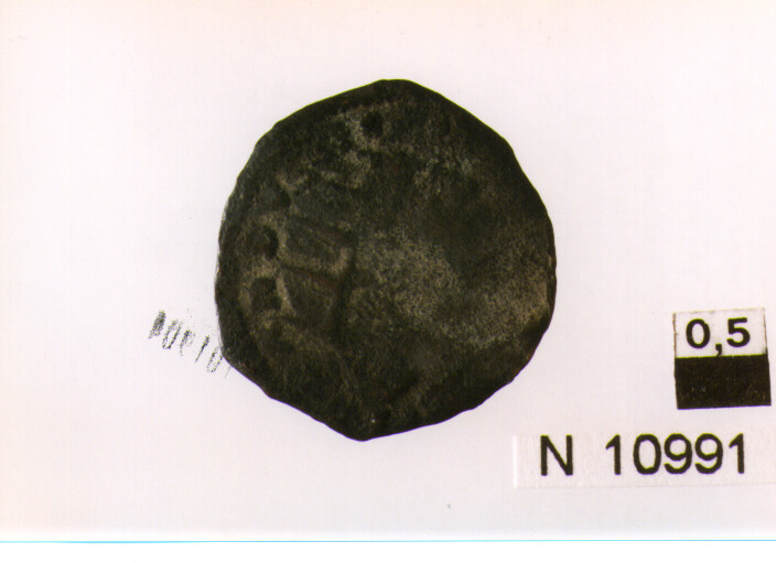 R/ busto radiato a destra; V/ cavallo gradiente a destra, poco leggibile (moneta, cavallo) (sec. XV d.C)