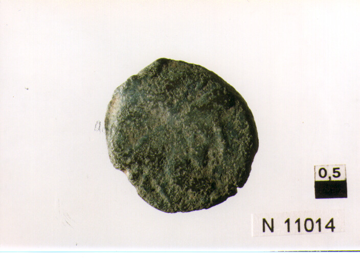 R/ testa di Giove laureato a destra; V/ prua di nave a destra sopra segnodel valore (moneta, semisse) (sec. I a.C)