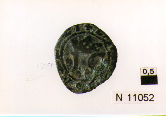 R/ nel campo lettere sormontate da corona radiata; V/ croce potenziata (moneta, grano) (sec. XVI d.C)