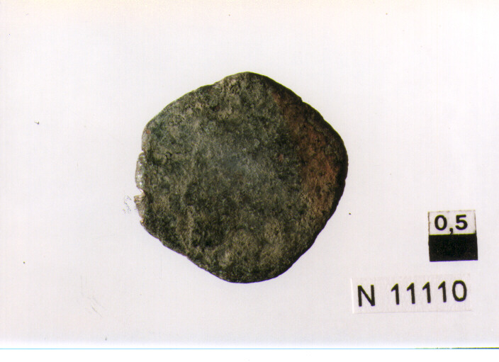 R/ testa a sinistra; V/ non identificabile (moneta, due cavalli) (sec. XVI d.C)