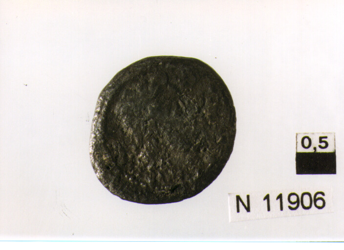 R/ testa laureata di Giove a destra; V/ vittoria a destra che incorona trofeo, poco leggibile (vittoriato) (secc. III/ II a.C)