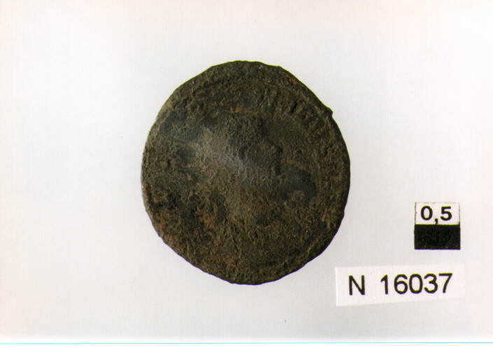 R/ busto di imperatore radiato a destra; V/ non identificabile (moneta, antoniniano) (sec. III d.C)