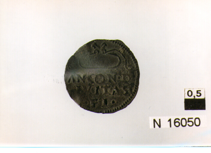 R/ lunghe chiavette decussate e legate in cordone sotto iscrizione; V/ ilsanto nimbato e mitrato in piedi di fronte benedicente (moneta, quattrino) (sec. XVI d.C)