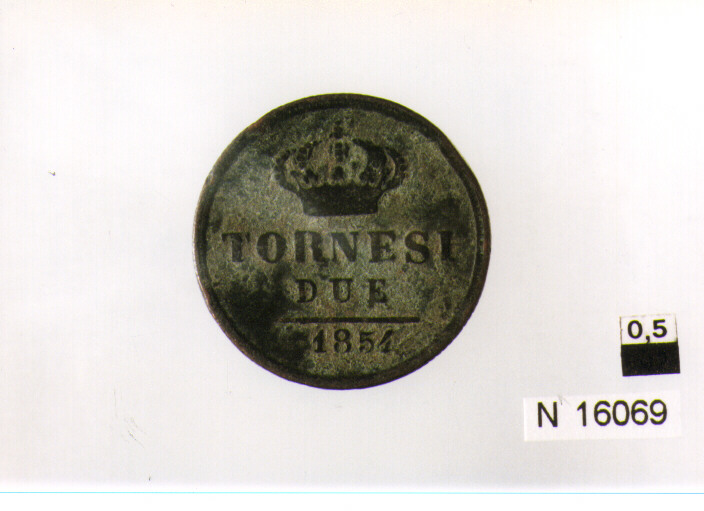 R/ testa di re barbuta, coi capelli alzati, volto a destra, sotto una stella; V/ corona reale e iscrizione nel campo (moneta, due tornesi) (sec. XIX d.C)