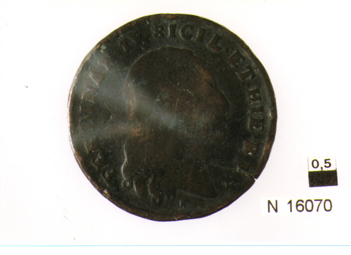 R/ testa nuda del re, volta a destra, con lunghi capelli sciolti; V/ iscrizione nel campo (moneta, sei tornesi) (sec. XVIII d.C)