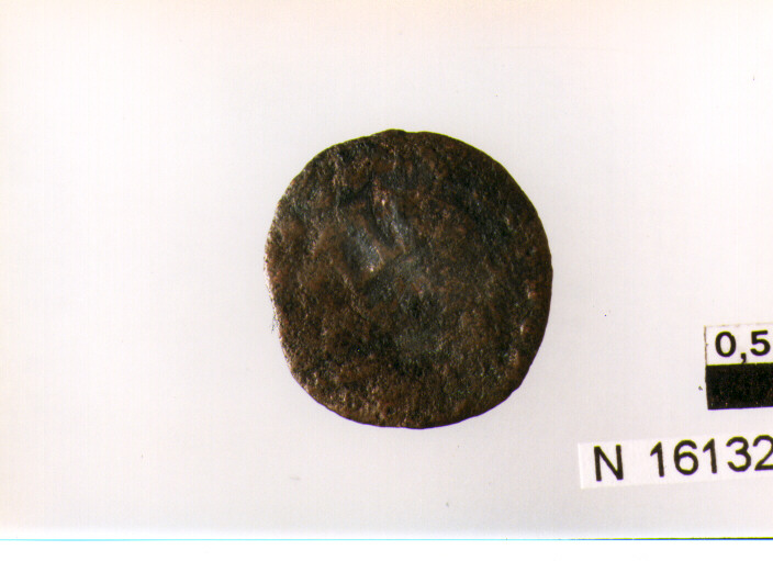 R/ testa radiata a destra; V/ cavallo gradiente verso destra (davanti aquiletta?) (moneta, cavallo) (sec. XV d.C)