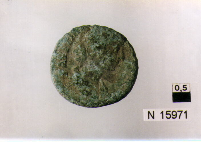 R/busto drappeggiato di Faustina II a destra; V/ illeggibile (moneta, asse) (sec. II d.C)