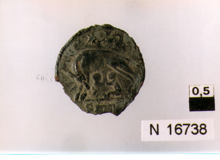 R/ busto di imperatore a destra; V/ non id (moneta, follis) (sec. IV d.C)