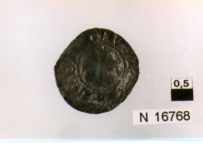 R/ busto di imperatore a destra; V/ imperatore in abiti militari a destracon labaro, trascinando un prigioniero (moneta, follis) (sec. IV d.C)