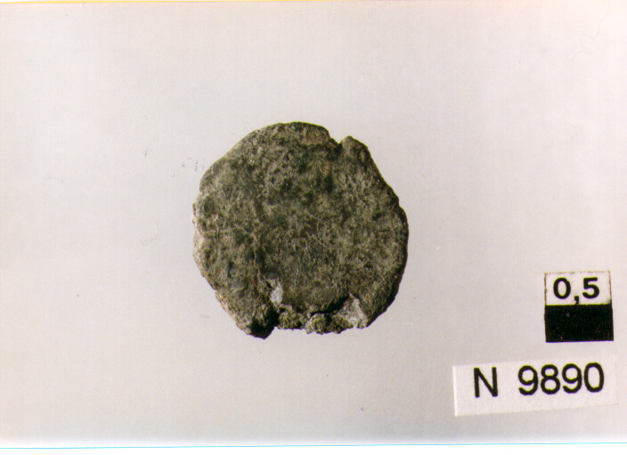 R/ busto radiato di Massimiano a destra; V/ illeggibile (moneta, antoniniano) (secc. III/ IV d.C)