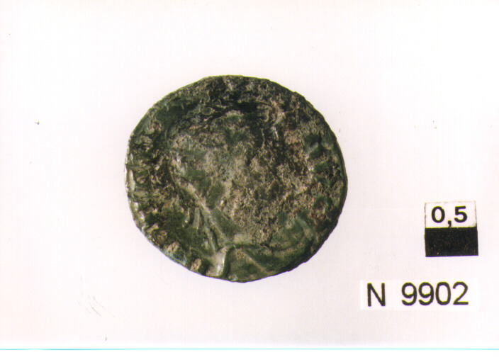 R/ busto drappeggiato e radiato di Claudio II a destra; V/ vittoria stante a sinistra con ramo di palma e corona (moneta, antoniniano) (sec. III d.C)