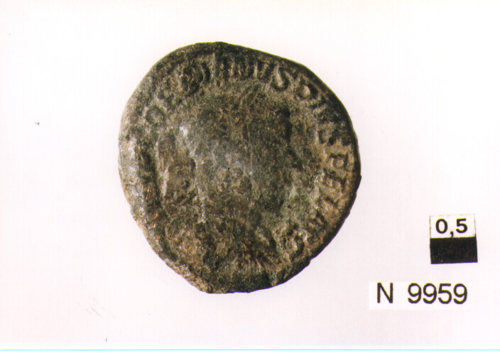 R/ busto drappeggiato di Faustina II a destra; V/ illeggibile (moneta, asse) (sec. II d.C)