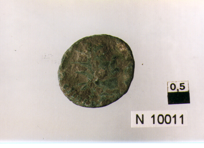R/ testa radiata a destra; V/ non id (moneta, antoniniano) (sec. III d.C)