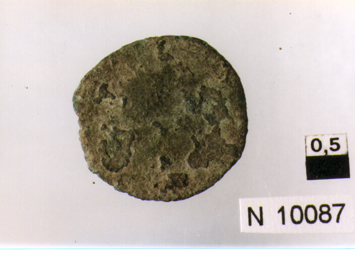 R/ testa nuda di Augusto a sinistra; V/ lettere nel campo (moneta, asse) (sec. I a.C)