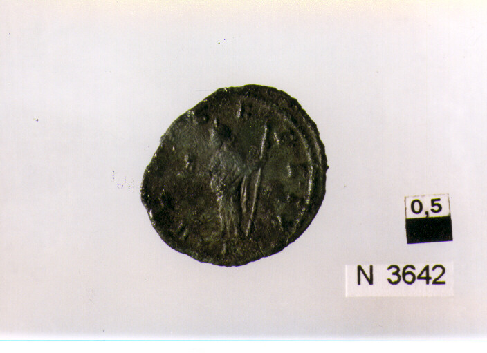 R/ busto drappeggaito e diademato di Severina a destra; V/ Venus state a sinistra, tiene nella mano destra una figura Cupido(?), e nella sinistra lo scettro (moneta, antoniniano) (sec. III d.C)