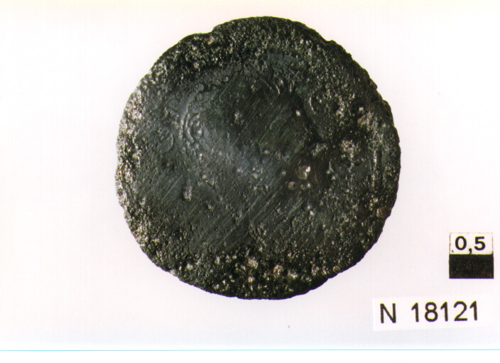 R/ testa di Ottaviano a destra; V/ testa incoronata di Cesare (moneta, sesterzio) (sec. I a.C)
