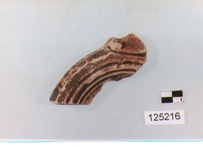 lucerna/ spalla, lucerne a volute (sec. II a.C)