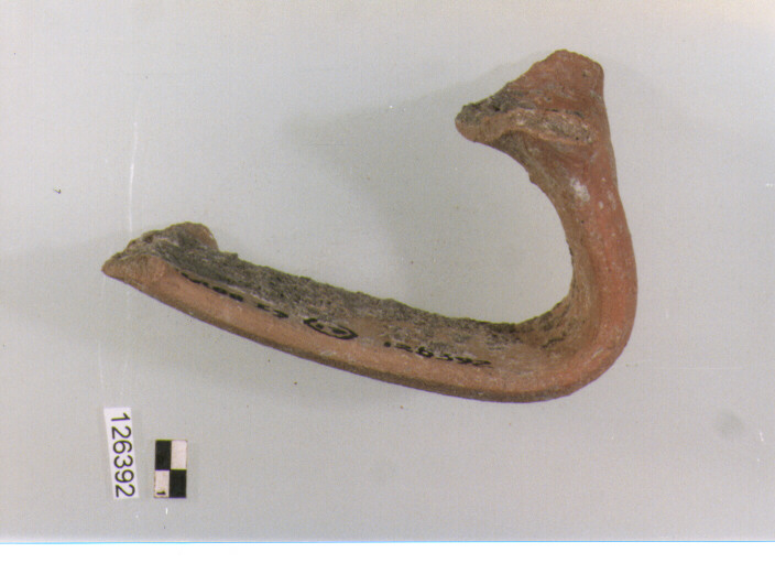 ansa a nastro (secc. VI/ XIV d.C)