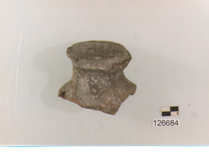 coperchio/ presa (secc. VI/ XIV d.C)