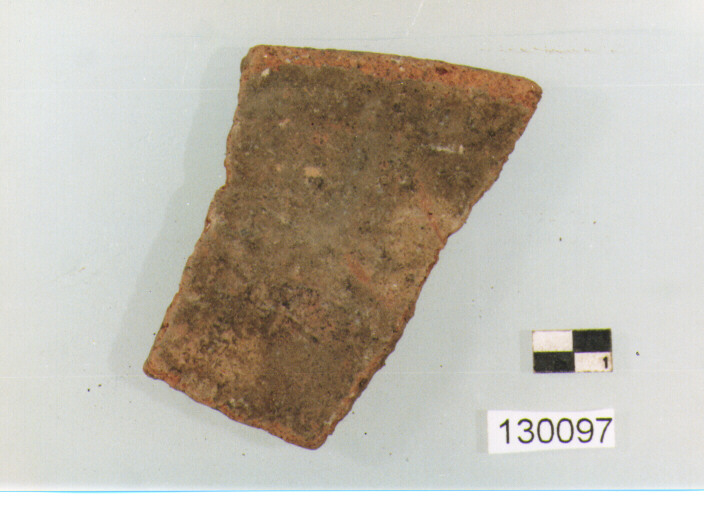 coperchio/ orlo (secc. VI/ XIV d.C)