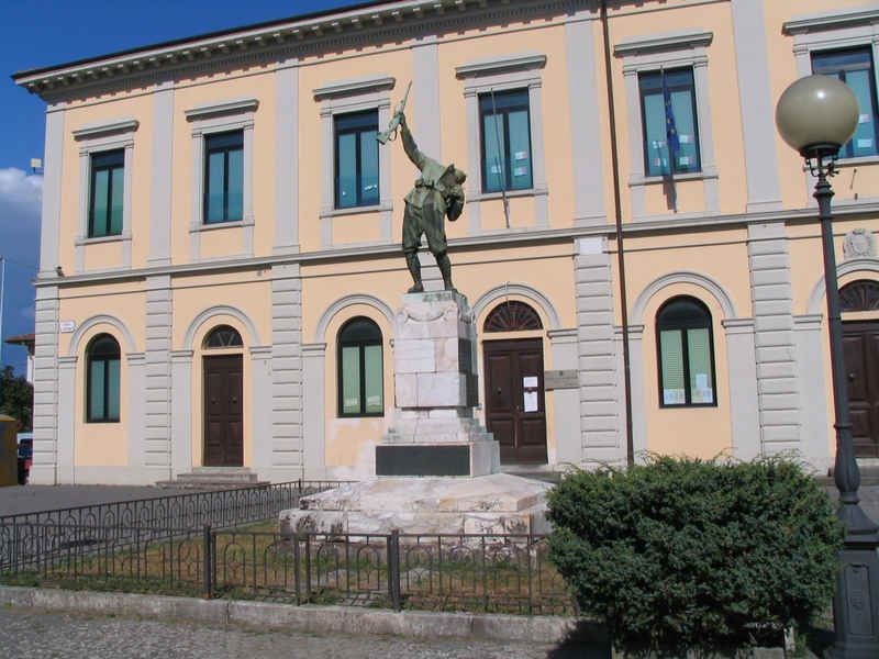 Morte del soldato (monumento ai caduti - ad ara) - ambito toscano (sec. XX)