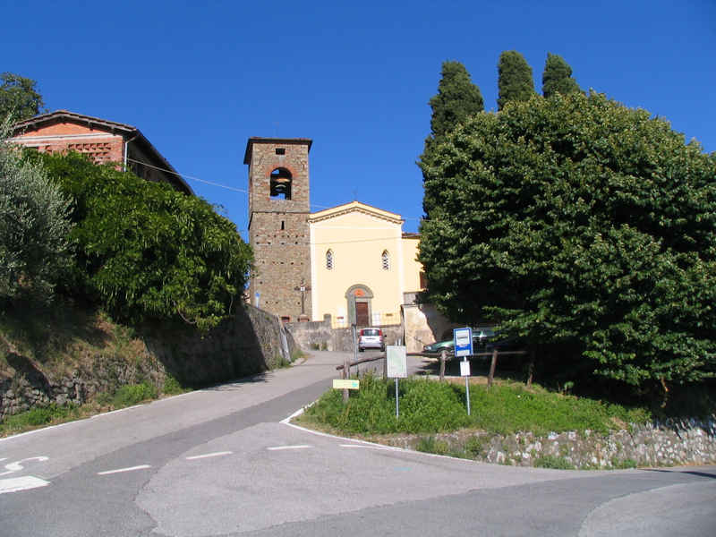 Figura di soldato: fante (monumento ai caduti - ad ara) di Davini Eugenio (sec. XX)