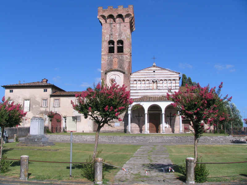 monumento ai caduti - ad ara di Carlesi Mario (sec. XX)