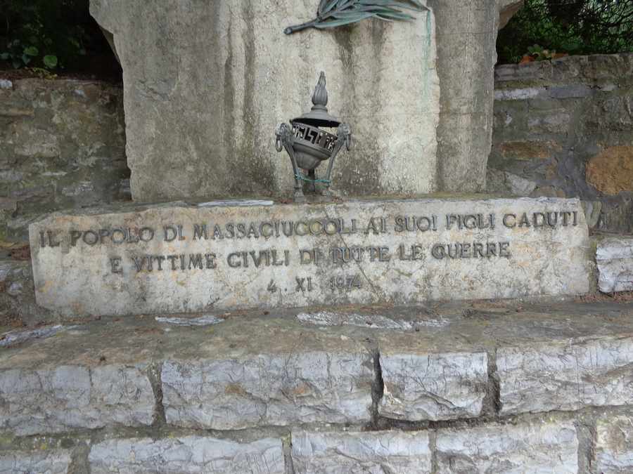 monumento ai caduti - a cippo - ambito toscano (secondo quarto Sec. XX)