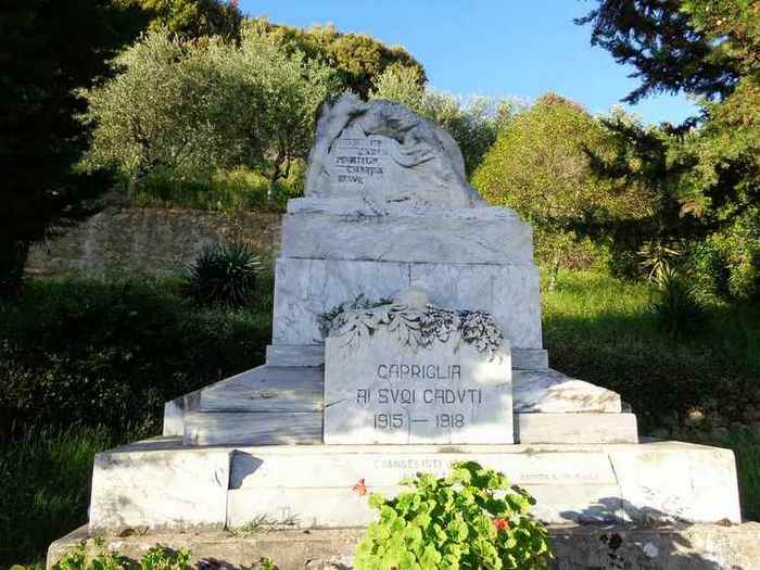 La morte del soldato (monumento ai caduti) di De Ranieri Ferruccio (Sec. XX)