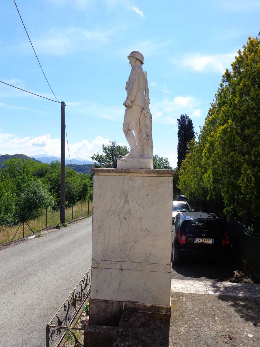 figura di soldato: fante (monumento ai caduti) - ambito toscano (Sec. XX)
