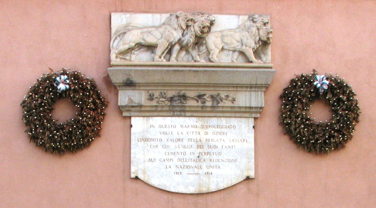 Monumento ai caduti - a lapide