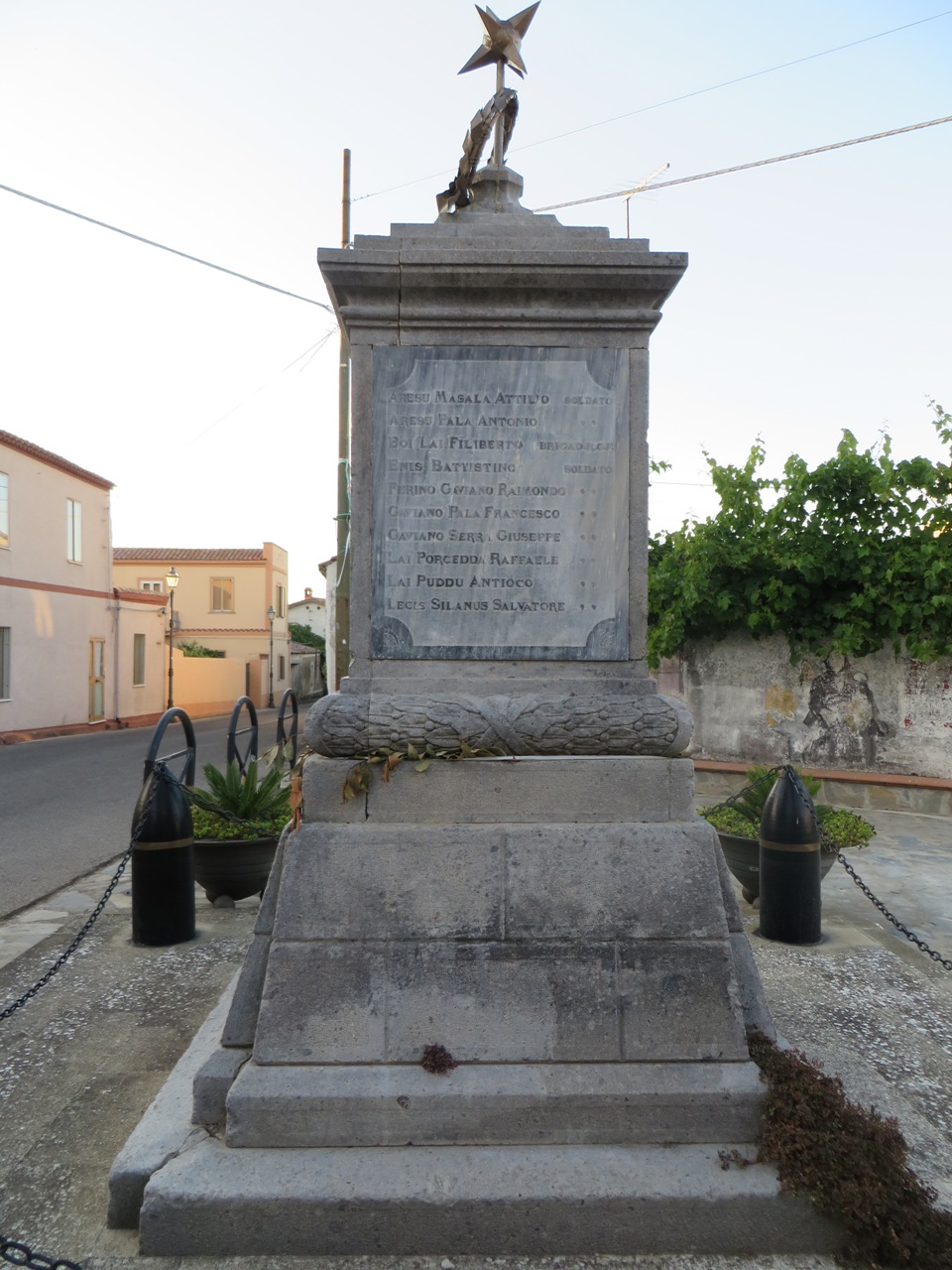monumento ai caduti - ad ara - bottega sarda (sec. XX)