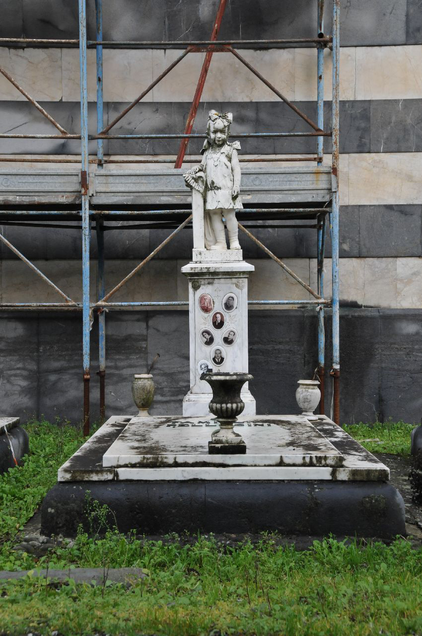 Monumento funebre della famiglia Pellosini, Monumento funebre della famiglia Pellosini (monumento funebre, opera isolata) di Biso (scuola) (fine/ inizio sec. XIX/XX)