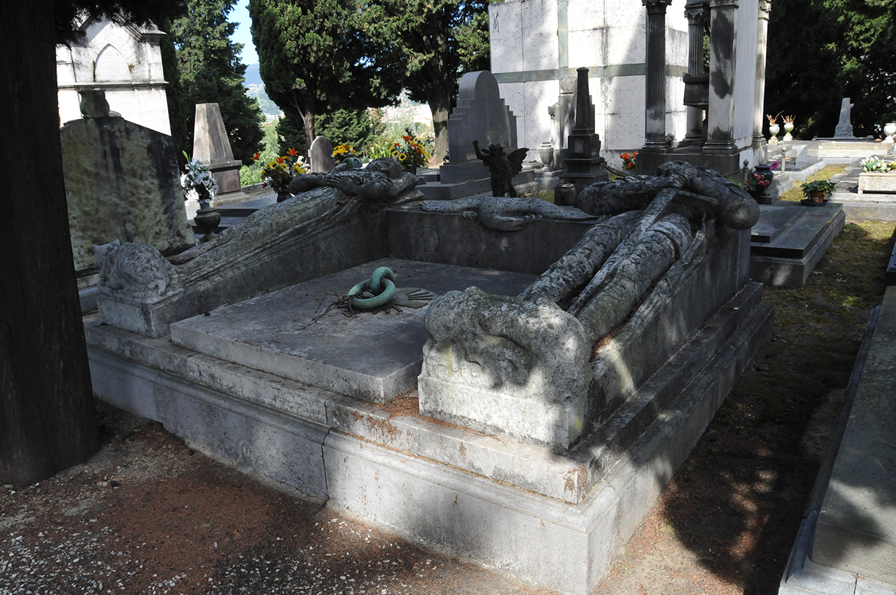 monumento funebre della famiglia Doria, monumento funebre della famiglia Doria (monumento funebre, opera isolata) di Baroni Eugenio (scuola) (seconda metà sec. XIX)