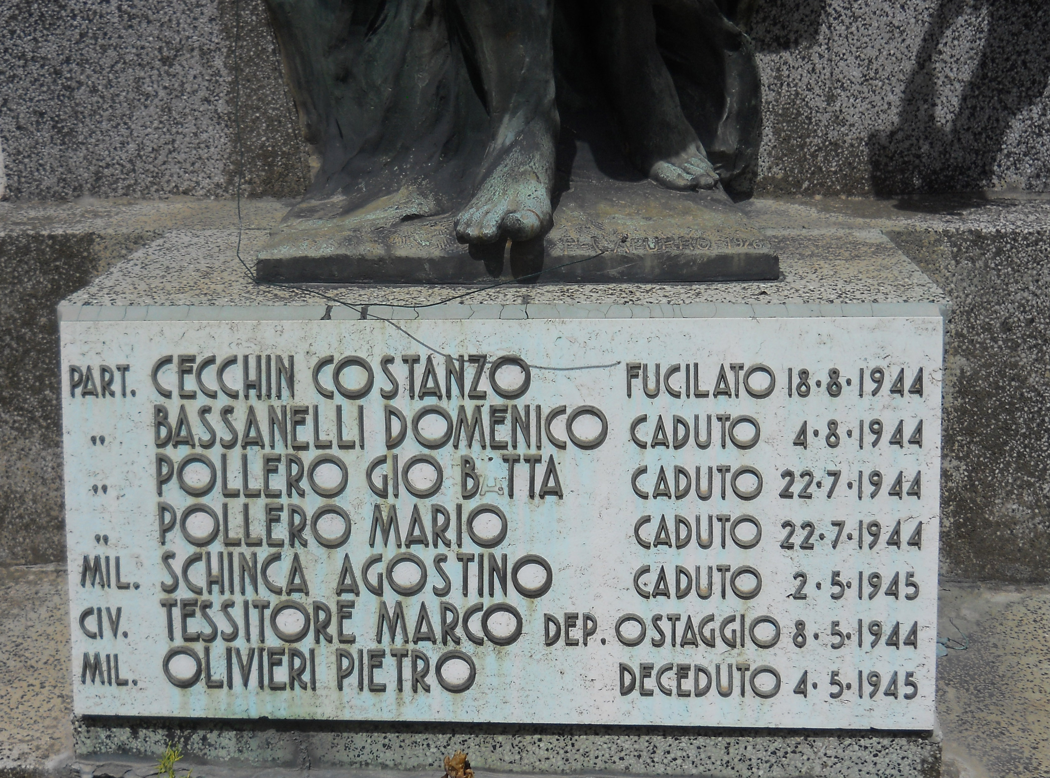 allegoria della Patria (monumento ai caduti) di Capurro Pietro (prima metà XX) <br>Condizioni d'uso: <a class='link-esterno' href='https://docs.italia.it/italia/icdp/icdp-pnd-circolazione-riuso-docs/it/v1.0-giugno-2022/testo-etichetta-BCS.html' target='_bcs'>Beni Culturali Standard (BCS)</a>
