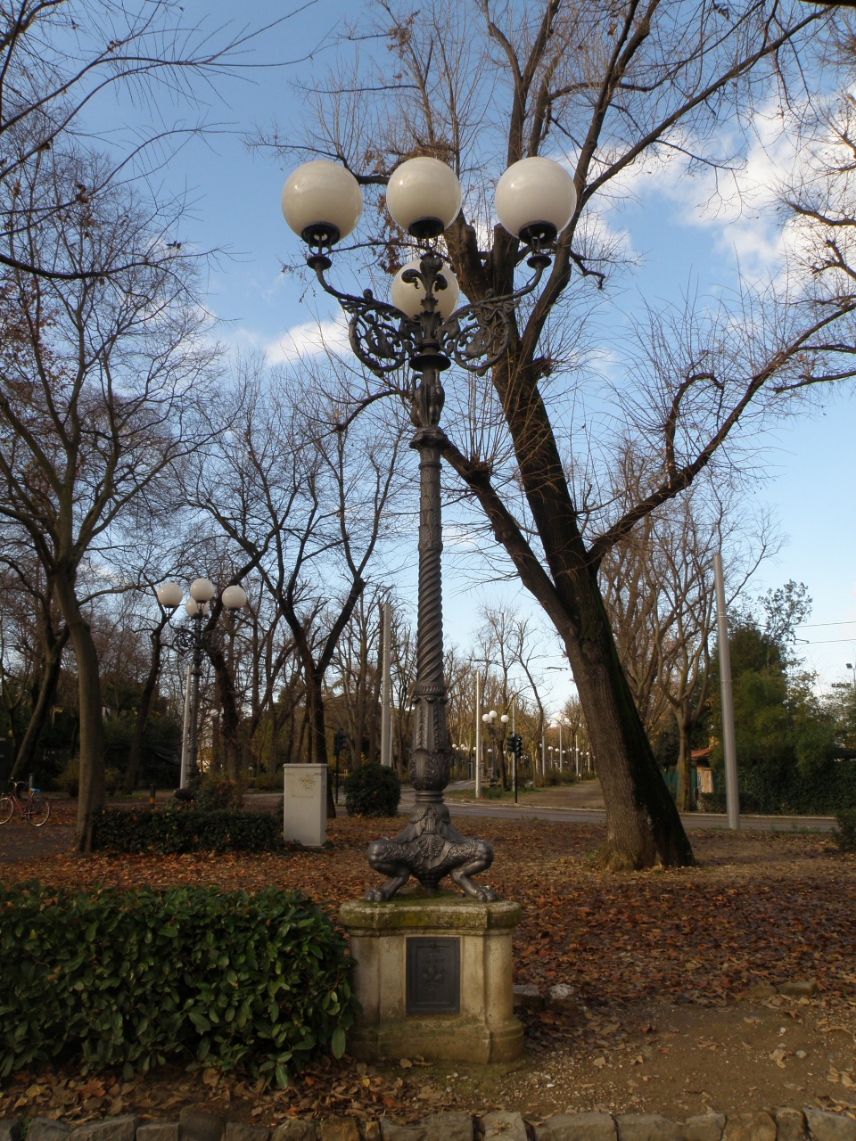 lampione, serie di Poccianti Pasquale, Fonderia Mongardi - bottega toscana (sec. XX)